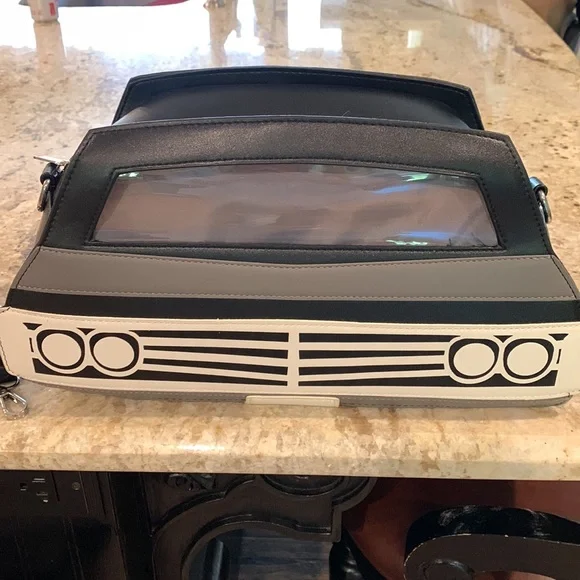 Supernatural Impala Bag - Picture 2 of 8
